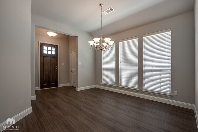 Building Photo - 101 Knight of Realm Blvd