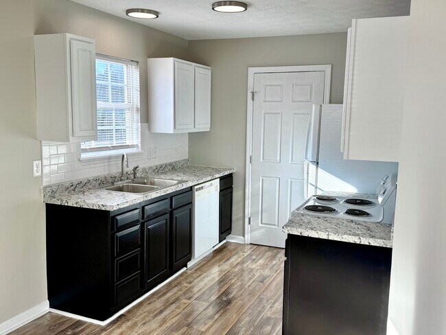 Foto del edificio - 111 Stratford Ct