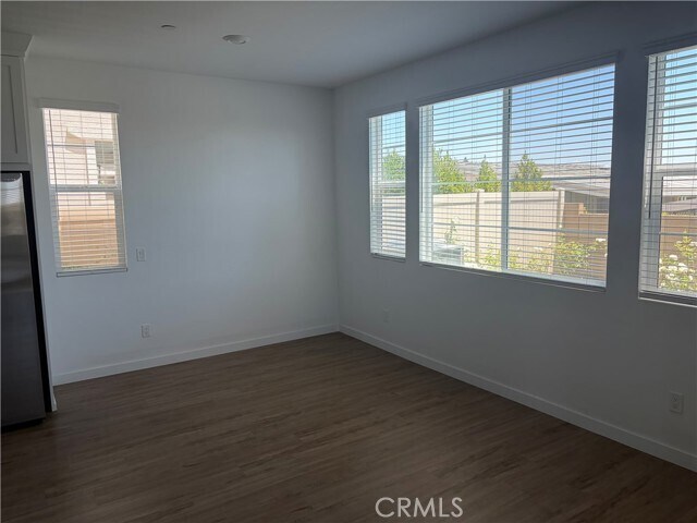 Foto del edificio - 2800 Sapphire Rd