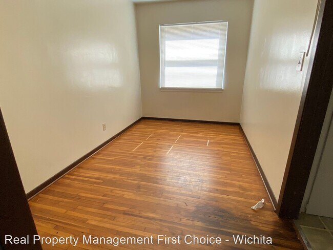 Building Photo - 2 br, 1 bath House - 732 S Hunter