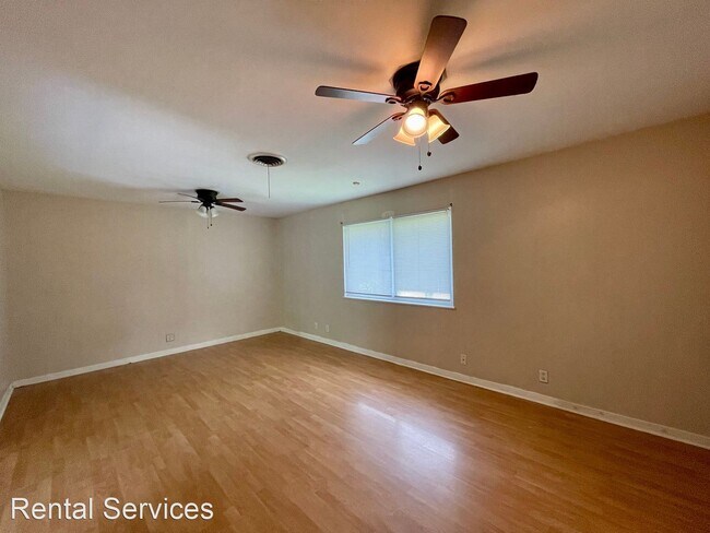 Building Photo - 3 br, 1 bath House - 2209 Monterrey Dr.