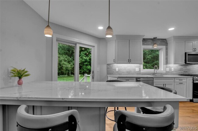 Foto del edificio - 5940 Thompson Rd