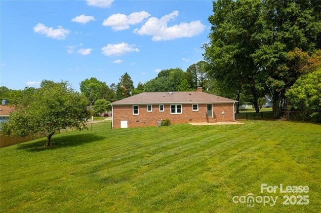 Foto del edificio - 16824 Knoxwood Dr