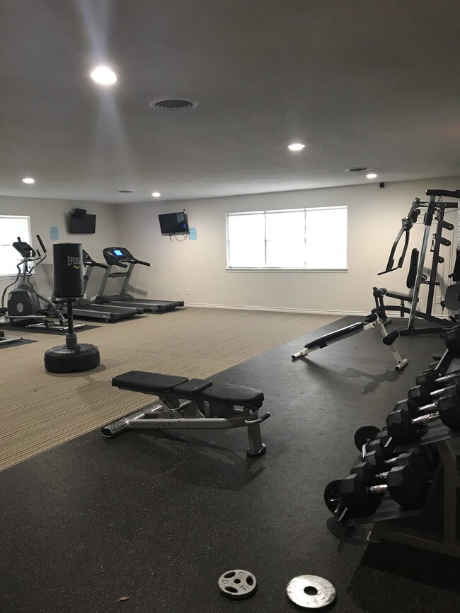 Royal Arms Apartments Richardson, TX