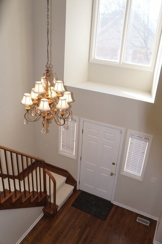 Building Photo - 560 Rivershire Pl