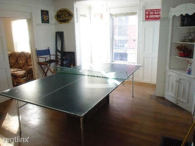 Building Photo - 20 Pratt St