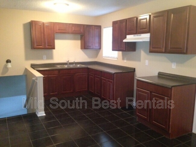 Foto del edificio - 4206 Warbonnet St