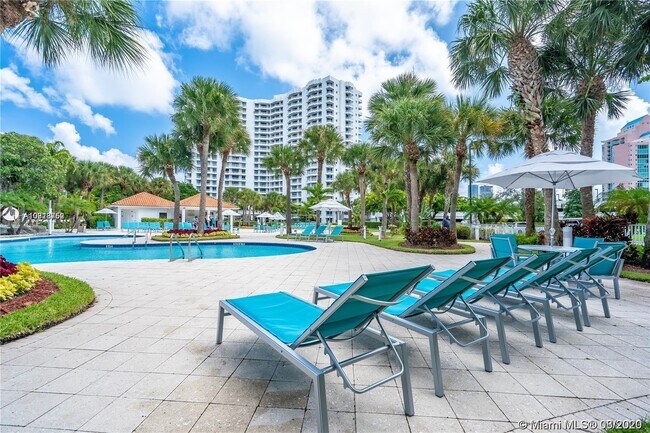 Foto del edificio - VILLAGE BY THE BAY