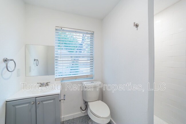 Foto del edificio - 823 N Trinity