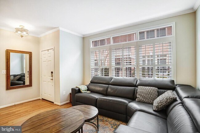 Foto del edificio - 1505 N Colonial Terrace