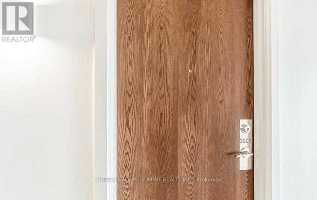 Building Photo - 2560 Eglinton Ave W