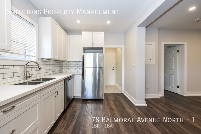 Photo du bâtiment - **Stunning One Bedroom Main Floor Unit**
