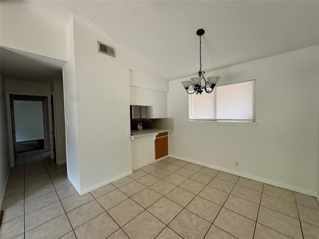 Building Photo - 2101 Wordsworth Dr