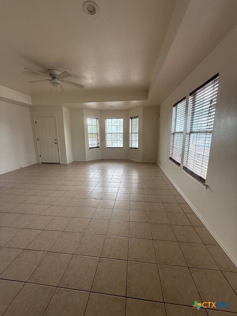 Building Photo - 1160 Hilltop Dr