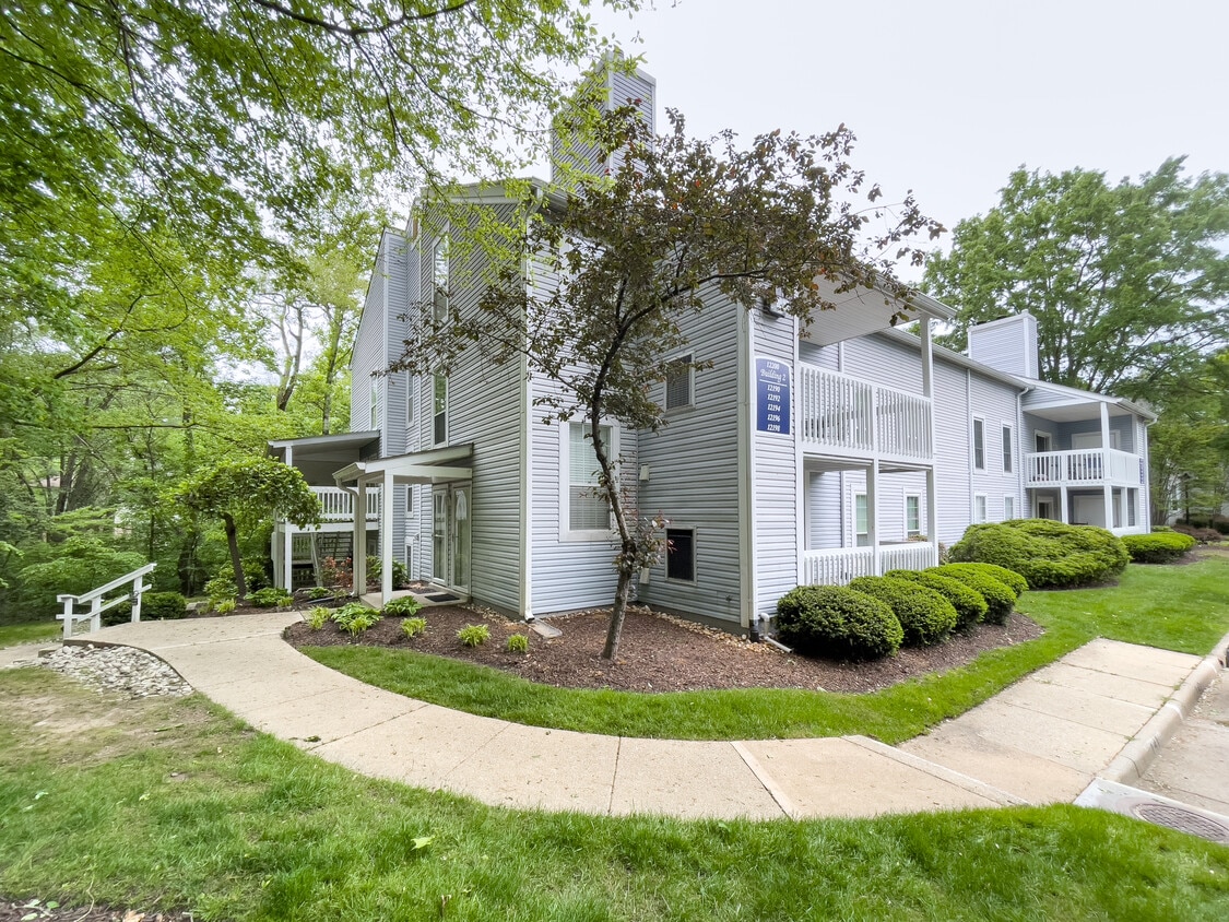 12194 Cardamom Dr Unit 12194, Woodbridge, VA 22192 Condo for Rent in