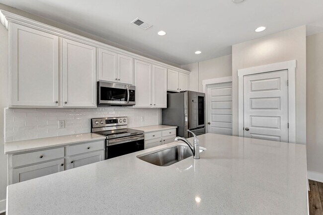 Foto del edificio - Beautiful End Unit In The Park at Rivers E...