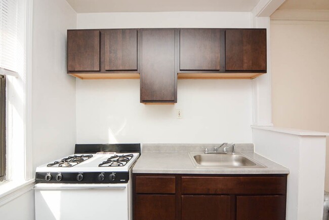 Building Photo - 2330 N Spaulding Ave