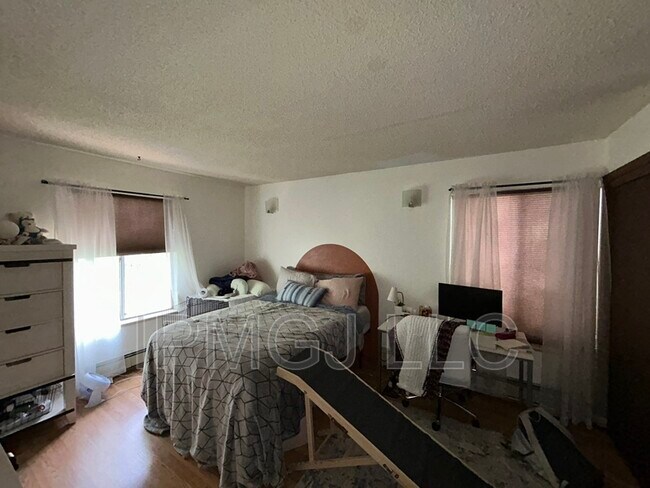 Foto del edificio - 3156 Lakeside Dr