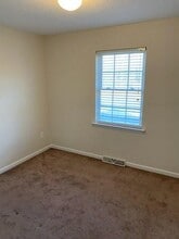 Building Photo - 16 Lawton Cir