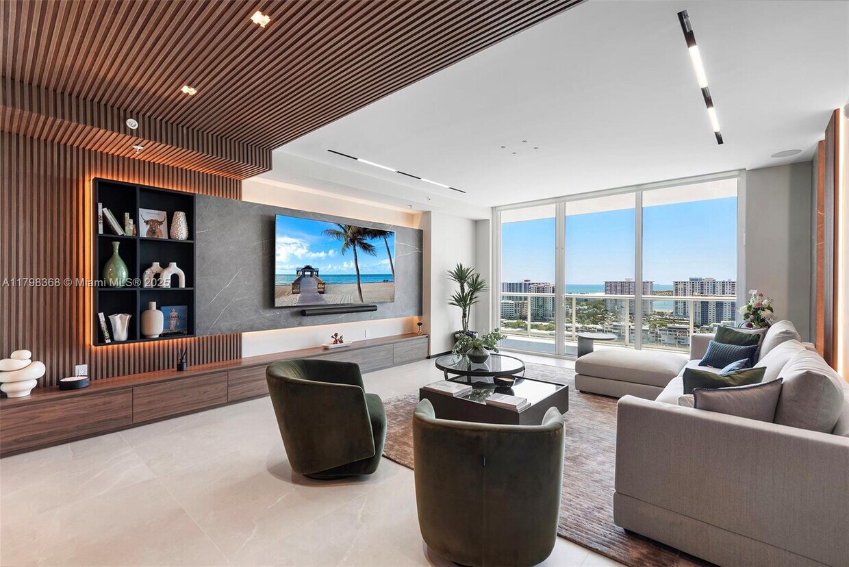 Foto principal - 400 Sunny Isles Blvd