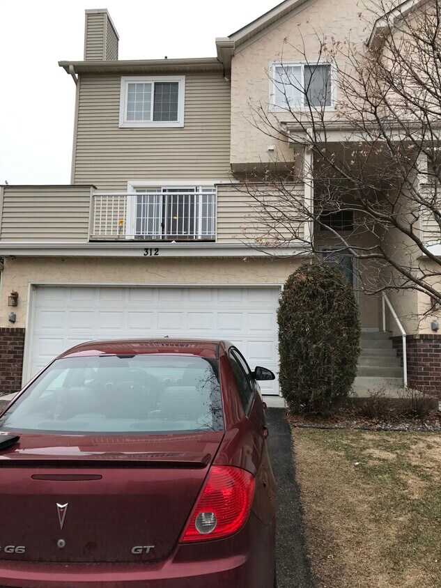 Foto principal - 312 Brickyard Dr