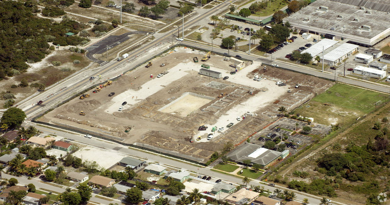 Primary Photo - Residences  at Crystal Lake