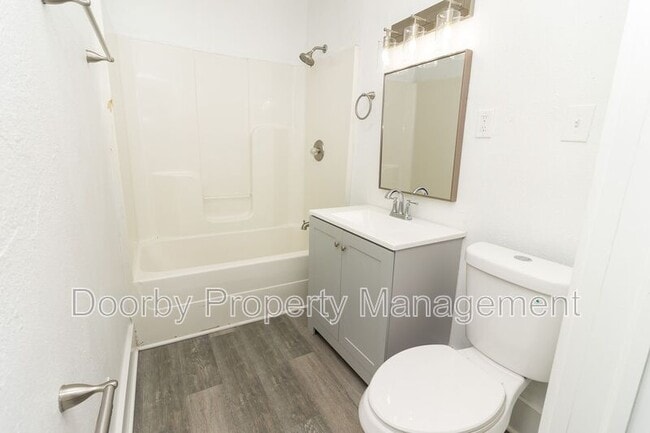 Building Photo - 1203 Rockway Dr