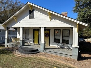 Building Photo - 328 Carr St