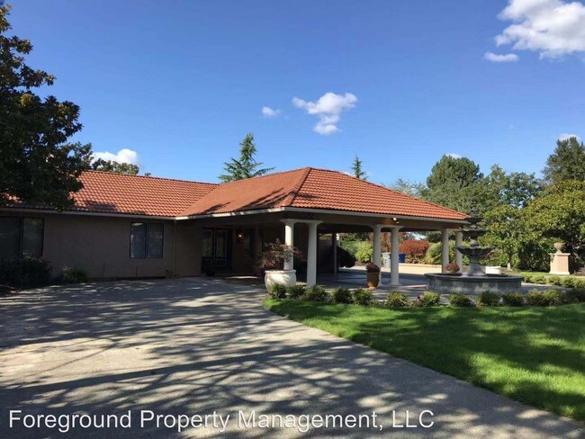 Foto del edificio - 4 br, 4 bath House - 8520 Hunts Point Ln