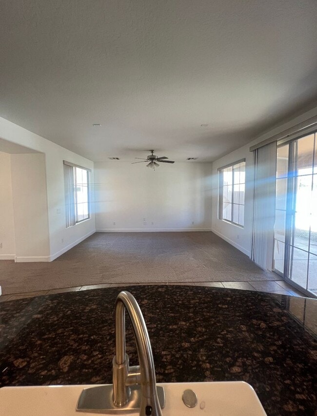 Building Photo - 3 bedroom in Higley Park