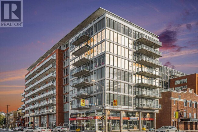 Building Photo - 354 Gladstone Ave