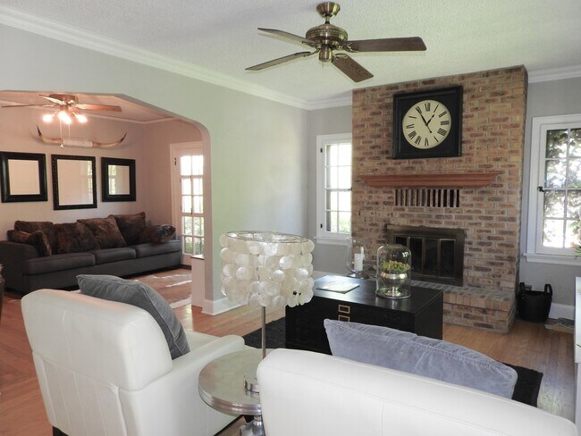 Foto del edificio - Park Hill Home For Rent