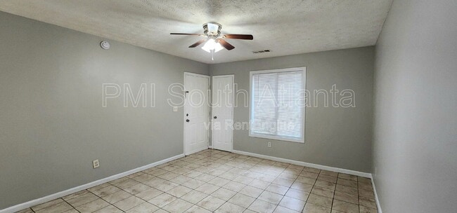 Foto del edificio - 107 Spring Ct