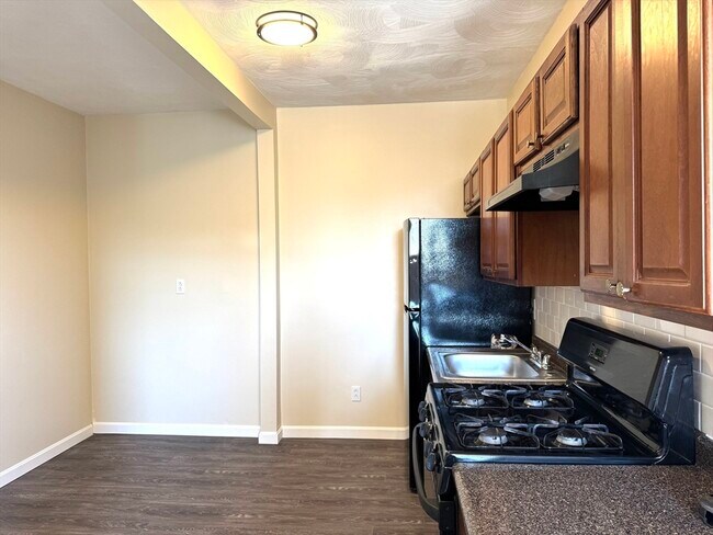 Foto del edificio - 838 Western Ave