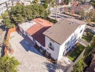 Foto del edificio - The Oak Terrace