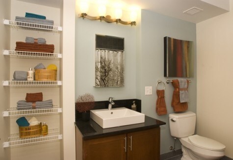 Primary Photo - 205 N Wells St
