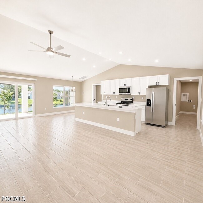 Foto del edificio - 3464 NE 9th Pl