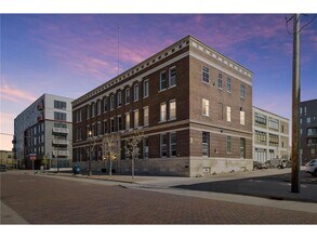 Building Photo - 918 N 3rd St