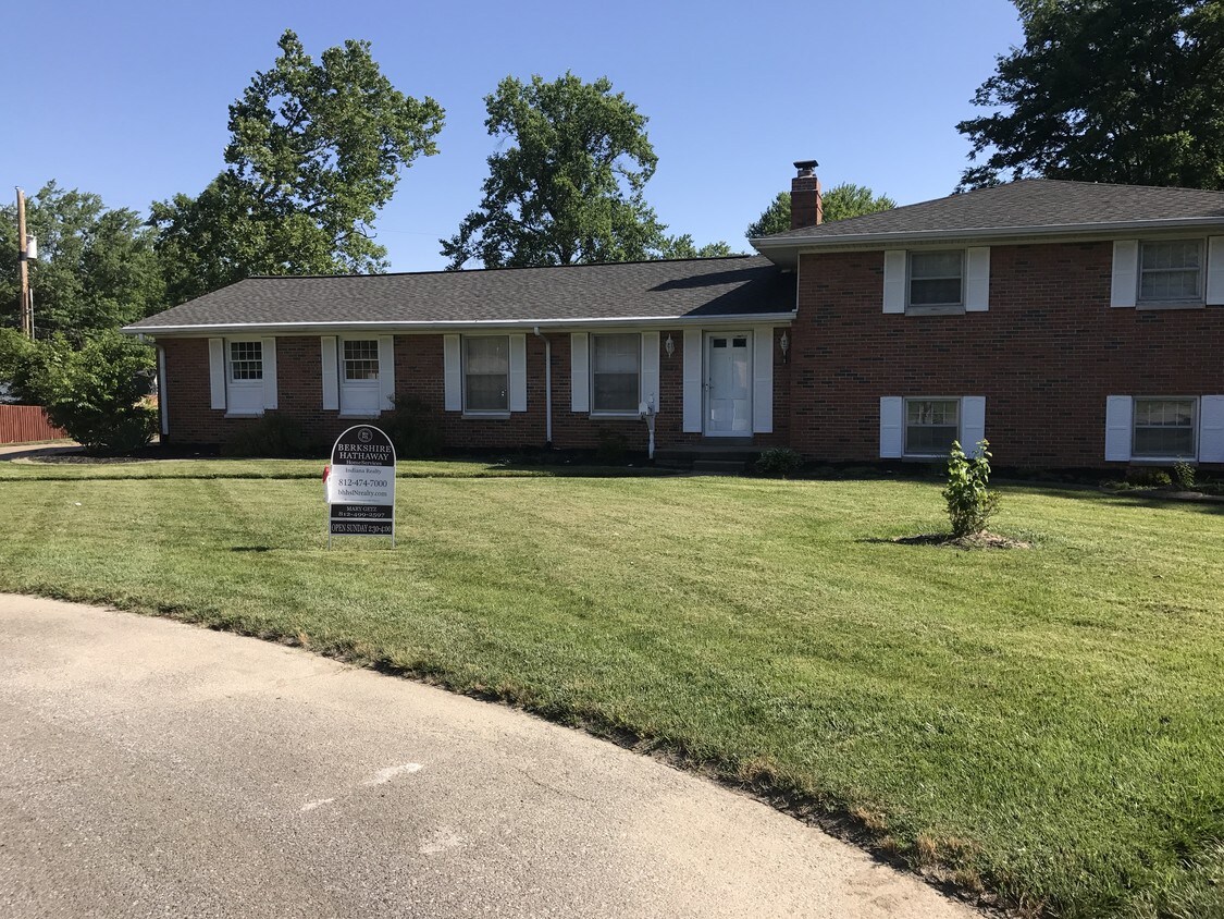 440 S Hebron Ave, Evansville, IN 47714 House Rental in Evansville, IN