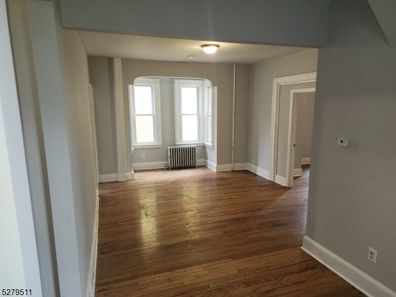 Primary Photo - 556 Scotland Rd
