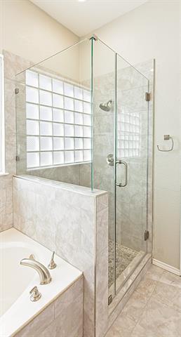 Foto del edificio - 2405 Hopkins Dr