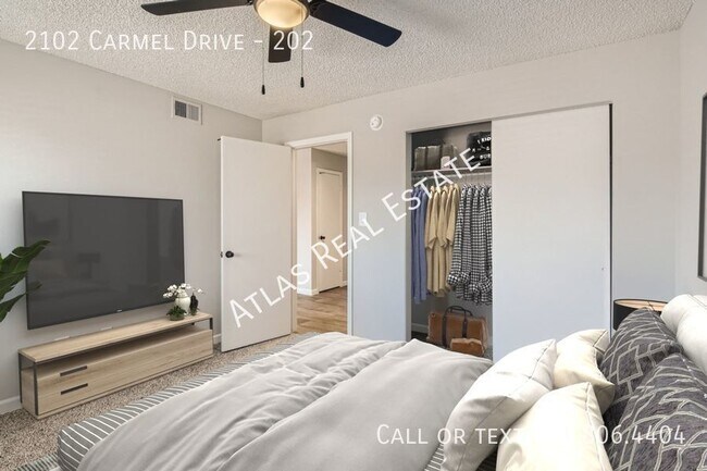 Foto del edificio - ONE MONTH FREE and Newly Renovated!  Centr...