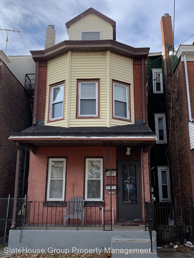 Primary Photo - 455 S Olden Ave