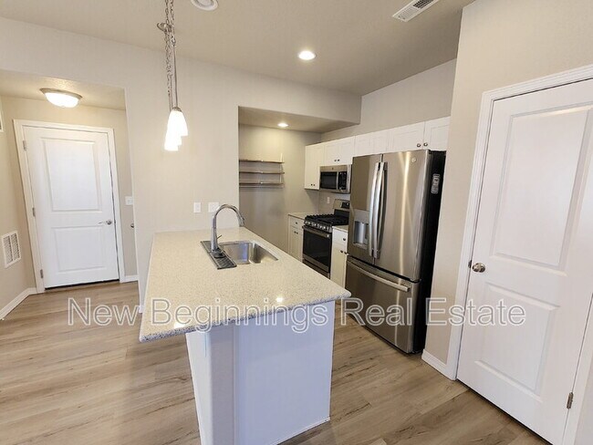 Foto del edificio - 6045 Inman Vw