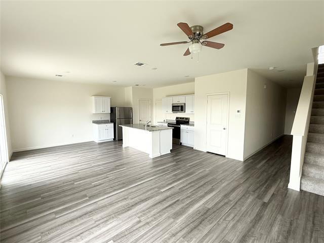 Foto del edificio - 2109 Prairie Ln