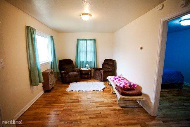 Foto del edificio - 420 N Yellowstone St