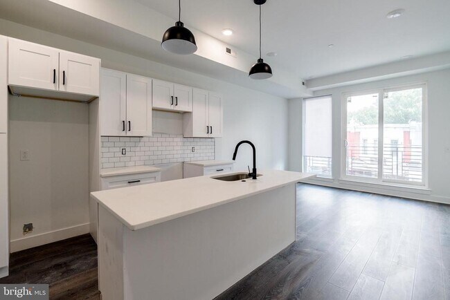 Foto del edificio - 623 N 52nd St