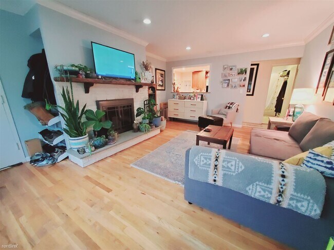 Foto del edificio - 2 br, 1 bath Condo - 1307 Hope St Unit 8