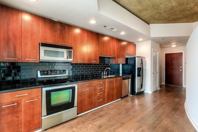 Foto del edificio - One bedroom condo located in heart of Buckhead!