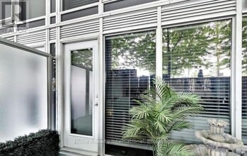 Building Photo - 1040 The Queensway